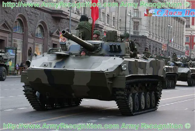BMD-4 BMD-3M Bakhcha véhicule blindé combat infanterie aéroportée fiche technique description informations renseignement images photos Russie armée russe aéroporté