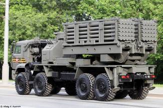 ISDM Zemledeliye mobile mine laying system launcher truck Russia leftt side view 001