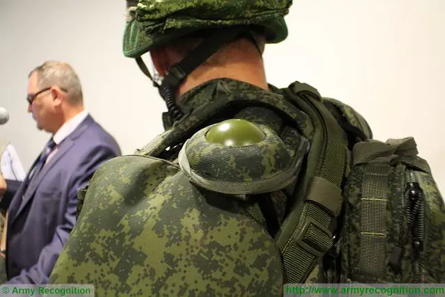 A GLONASS GPS antenna is fitted on the Ratnik combat gear. 
