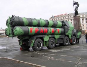 5P85S S-300 PS SA-10B Grumble B long range surface-to-air missile technical data sheet information description pictures photos images intelligence identification Russian army Russia command control vehicle