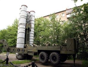 S-300 PT SA-10A Grumble A 5P85PT surface-to-air missile long range system technical data sheet information description pictures photos images identification intelligence Russia Russian army