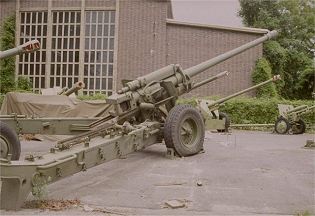 M-46 M1954 130 mm towed field gun technical data sheet specifications information description pictures photos images intelligence identification intelligence Russia Russian army defence industry military technology 