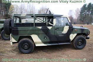 Skorpion-2M light tactical vehicle technical data sheet specifications information description pictures photos images intelligence identification intelligence Russia Russian army defence industry military technology 