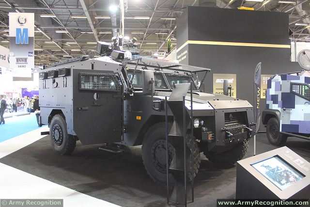 Renault Trucks Defense presents for the first time during Milipol 2013, a new member of the Sherpa 4x4 armoured vehicle, the APC (Armoured Personnel Carrier) XL. The Sherpa APC XL is able to carry 10 military of police personnel into a hostile situation or establishing an armored mobile command center.