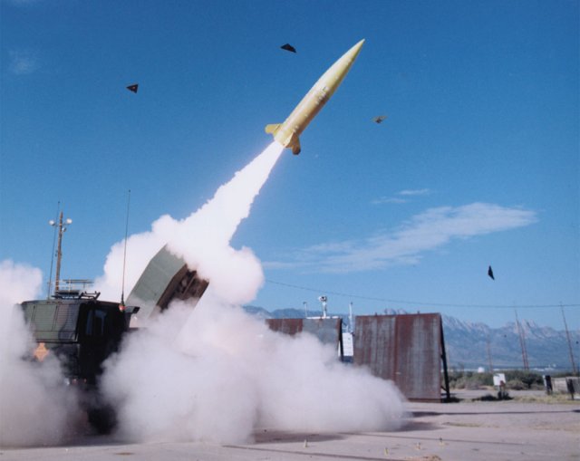 Lockheed Martin successfully tested its ATACMS and GMLRS rocket and missile systems 640 001
