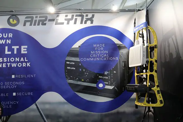 French Company Air Lynx presents the first portable manpack 4G network solution at SOFINS 2017 640 001