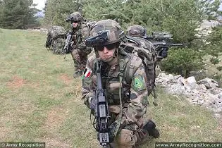 Felin Sagem future soldier infantry equipment soldier gear technical data sheet specifications information description pictures photos images video intelligence identification Fantassins Equipements LIaison Integres France French army defence industry military technology 