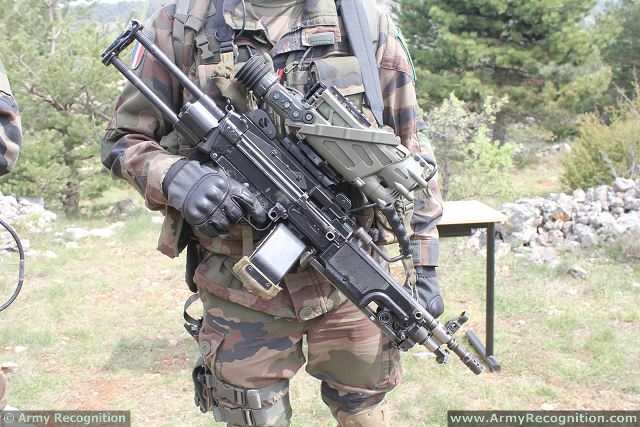 Felin Sagem future soldier infantry equipment soldier gear technical data sheet specifications information description pictures photos images video intelligence identification Fantassins Equipements LIaison Integres France French army defence industry military technology 