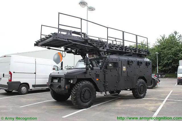 Renault Trucks Defense Sherpa XL with assault ladder