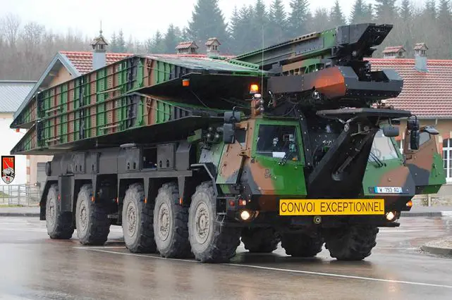 The French army receives in March its first two new launcher bridges, called SPRAT "Système de Pose RApide de Travures" (Quick deployment of bridge elements). The program dates from the end 90s, and the DGA (French Army procurement agency) was then entrusted the implementation of the program to the French company CNIM.