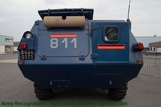 VXB 170 Berliet Renault 4x4 APC wheeled armored vehicle personnel carrier France rear view 001
