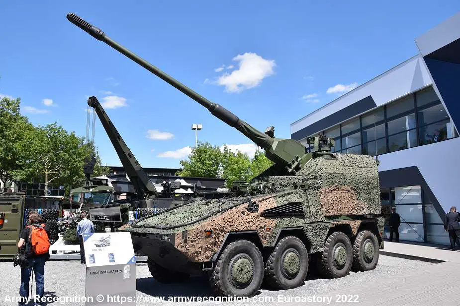 RCH 155 AGM 155mm wheeled 8x8 self propelled howitzer KMW Germany 925 001