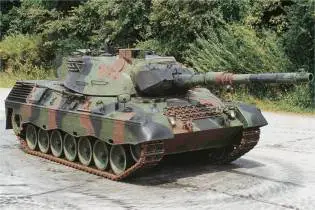 Leopard 1A5 Main Battle Tank MBT Germany right side view 001