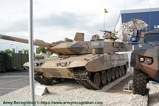 Leopard 2A7+ MBT Main Battle Tank German Germany defense industry KMW left side view 001
