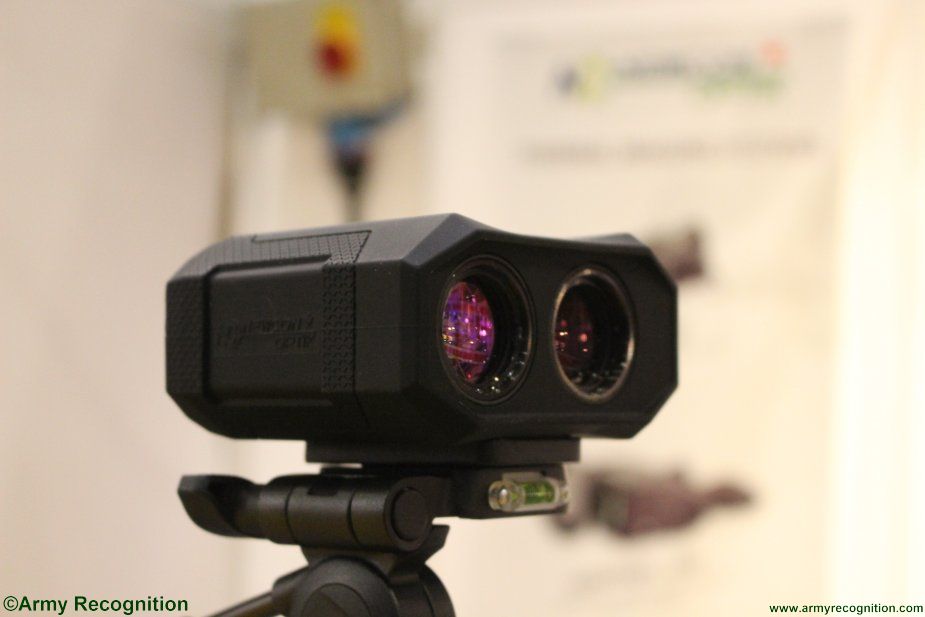 DSEi 2017 Newcon Optik showcases innovative laser rangefinders portfolio 001
