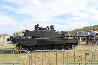Black Night Challenger 2 MBT Main Battle Tank British United Kingdom army LEP program right side view 001