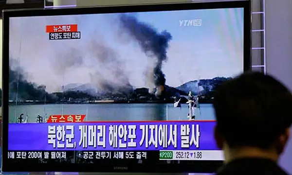 This morning at 7:15 AM, Paris time, the North Korea fired approximately 200 artillery shells on South Korean island of Yeonpyeong. South Korea retorted immediately, and indicated that it could answer these attacks in the event of new threats.