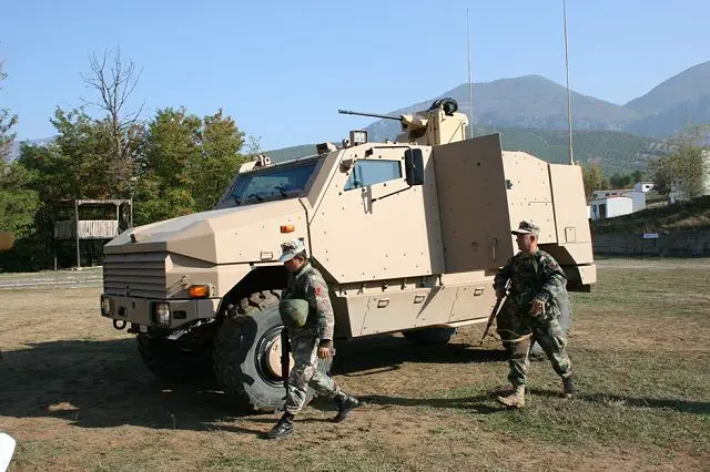 Meanwhile, the coordinator of the AAF Land Forces Command with the French company “NEXTER Systems”, Major Armand Shtëmbari, informed that, in cooperation with the company, was conducted a two week training with a staff of 40 people, consisting of 12 troops from the 2nd Infantry Battalion, 11 troops from the Special Forces Battalion, 11 troops from the Commando Battalion and 6 troops from Military Police Battalion. 