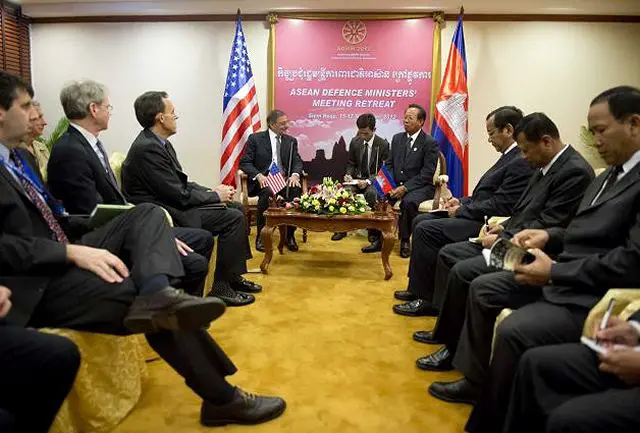 The United States' Secretary of Defense Leon Panetta arrived here on Friday, November 16, 2012, morning for a one-day official visit in order to strengthen and expand military ties with Cambodia. Panetta held a bilateral talk with Cambodian Deputy Prime Minister and Defense Minister Tea Banh soon after his arrival.