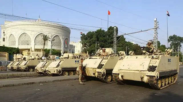 The British government has halted the export of arms to Egypt over fears of military forces using excessive force in dealing with protesters. Britain revoked eight export licenses for defense equipment bound for Egypt, The Guardian reported. 