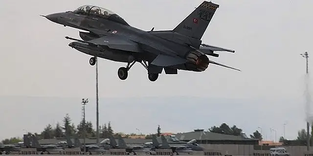 Turkey has dispatched several F-16 warplanes toward the Syria border following a big explosion in the area, local media reported on Sunday, September 8, 2013 . Several Turkish jets took off from Diyarbakir air base in southeastern Turkey and headed to the border region for reconnaissance mission, private Ihlas news agency reported.