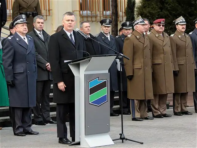 Poland on Thursday, January 2, 2013, officially changed the way organising its military forces, launching the General Command of All Armed Forces to replace the separate commands of various military forces, local press reported.