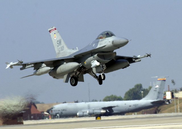 Turkey agreed to allow the US-led coalition against the Islamic State (IS) to use its military bases to fight against the extremist group, Agence France-Presse reported Monday. US crews have long operated out of Incirlik Air Base in the south of Turkey, with some 1,500 airmen stationed there. 