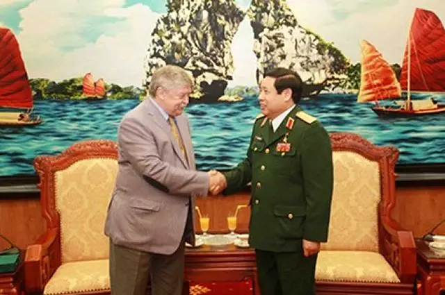 Speaking at a meeting with Yevgeny Lukyanov, deputy secretary of the Security Council of the Russian Federation (SCRF), in Hanoi on Thursday, October 23, 2014, Vietnamese Defense Minister Phung Quang Thanh said the cooperation between the two countries would contribute to boosting Vietnam-Russia defense partnership, reported Vietnam's state-run news agency VNA. 