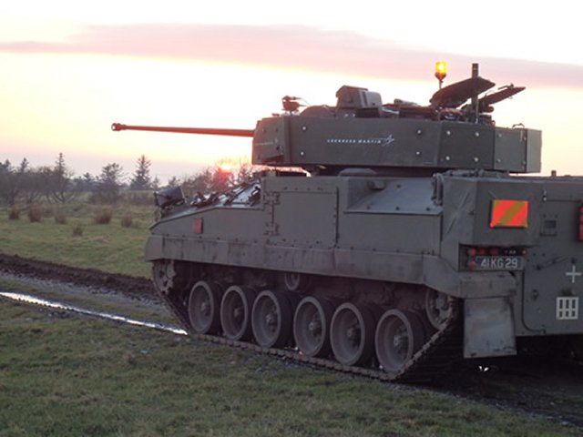 British Army s Warrior IFV demonstrates firepower and fighting capability during firing trials 640 001