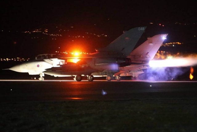 British Tornado fighter jets performed first-airstrike in Syria on IS targets 640 001