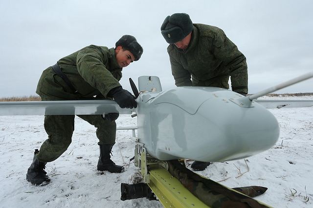 Southern Military District’s press service announced that Russian military personnel have carried out more than 1,000 tactical and special military exercises using drones during the winter training period. According to the Southern Military District, the soldiers used several kinds of drones to practice equipment control, shoot enemy military targets and conduct reconnaissance.
