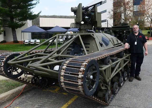 Ripsaw unmanned ground vehicle could lead US army combat formation across enemy terrain 640 001