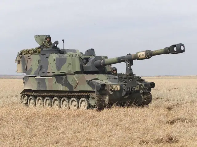 BAE Systems delivers the first modernized M109 howitzers to Brazil for 2016 640 001