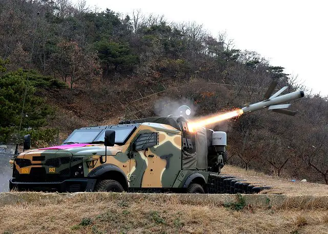 South Korean Marine Corps has test fire Spike NLOS anti-tank guided missile from SandCat vehicle 640 001
