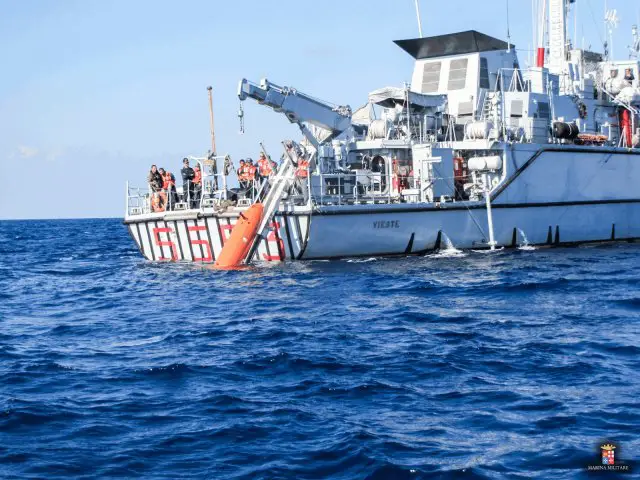 An operation for the recovery of submerged objects lying on the sea bottom has just been successfully completed in the waters of the Gulf of Taranto. Though being a routine activity for the Italian Navy minesweepers, this operation was exceptional because of the depths of underwater interventions, the size of objects recovered, and the synergistic cooperation with a private company specialized in design and manufacture of underwater vehicles.