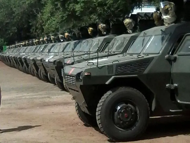 Police of Kenya has received 30 new Chinese-made VN4 4x4 armoured vehicles 640 001