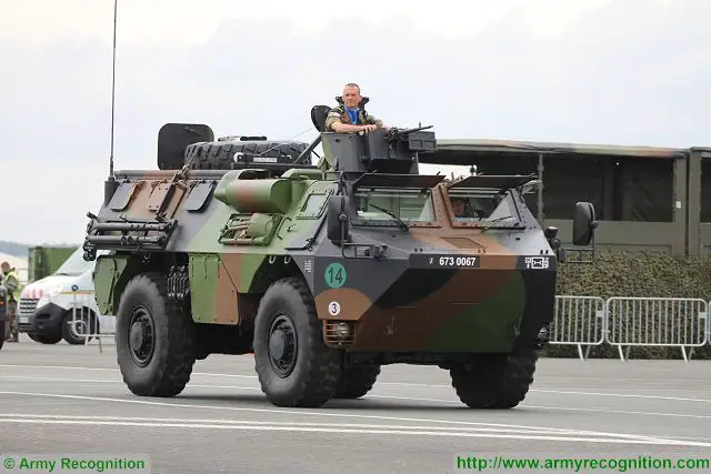 A new variant of the VAB was displayed for the first time at the military parade for French Bastille Day 2016 under the name of VAB ELI (élément léger d'intervention - light recovery vehicle).