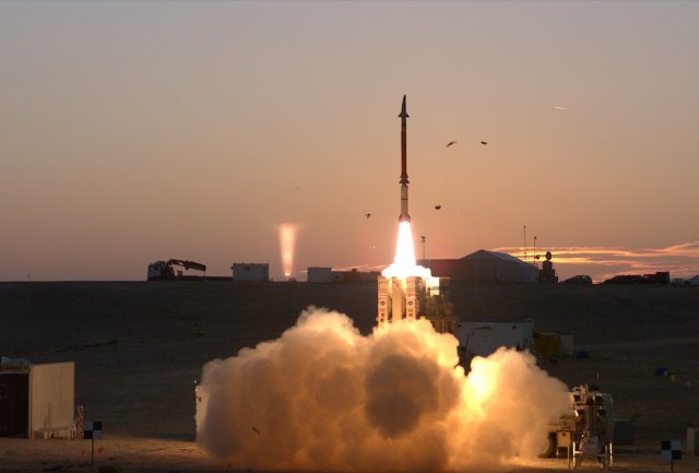 Israel takes delivery of first David s Sling missile defense systems 640 001