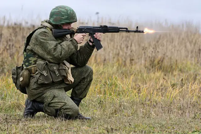 Russian-National-Guard-to-be-euipped-with-upgraded-AK-74M-assault-rifles-640-001