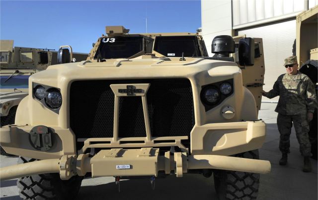 U.S. army is testing the new Oshkosh JLTV (Joint Light Tactical Vehicle) at Aberdeen Proving Ground that will replace the Humvee which is in service since many years in the American armed forces. The Humvee is the standard light tactical vehicle of U.S. Armybut it proved vulnerable in Afghanistan and Iraq to roadside bombs.