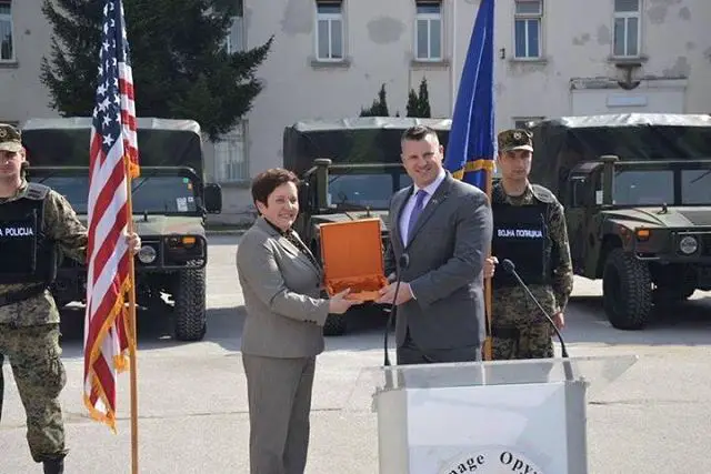 The US Embassy in Bosnia and Herzegovina donated 24 HMMWV’s to Bosnia, with an additional 20 to be delivered by year end. At a handover ceremony on March 23, 2017 attended by AM General Director International Sales, Andrew Weaver, speeches were delivered by the Minister of Defense of Bosnia and Herzegovina (BiH) Marina Pendes, US Ambassador to Bosnia and Herzegovina Maureen Cormack, and BiH General Senad Masovic.