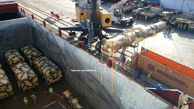 According a picture released on the Russian Social Network website vk.com/milinfolive, Egypt has taken delivery of first batch of S-300VM Antey 2500 mobile air defense missile system. On the picture, a container of 9M82 missile is unloaded from a ship from an undisclosed place in Egypt.