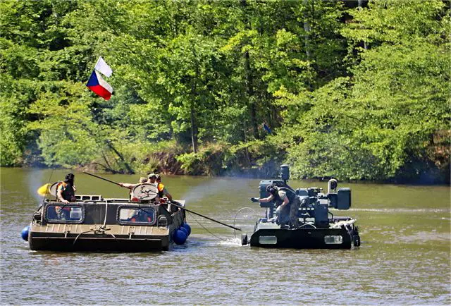 Beginning of June, Czech Army has carried out the one-day exercise ‘Water Crossing 2017’, at Myslejovice water reservoir, with a demonstration of the skills of Czech military personnel in carrying out challenging tasks and negotiating obstacles in and around a river while operating their amphibious recovery and rescue vehicles