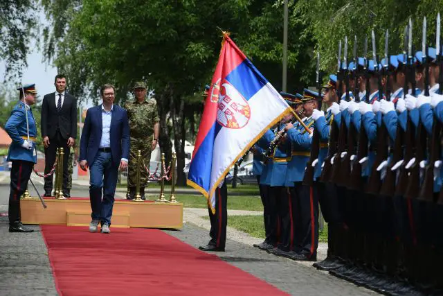 The President of Serbia, Aleksandar Vucic, accompanied by the Minister of Defence, Zoran Ðordevic, Chief of the General Staff of the Serbian Armed Forces, General Ljubiša Dikovic and US Ambassador in Belgrade, Kyle Scott, attended the handover of 19 HMMWV vehicles, donated by United States of America, in the barracks “National Hero Stevica Jovanovic“ in Pancevo.