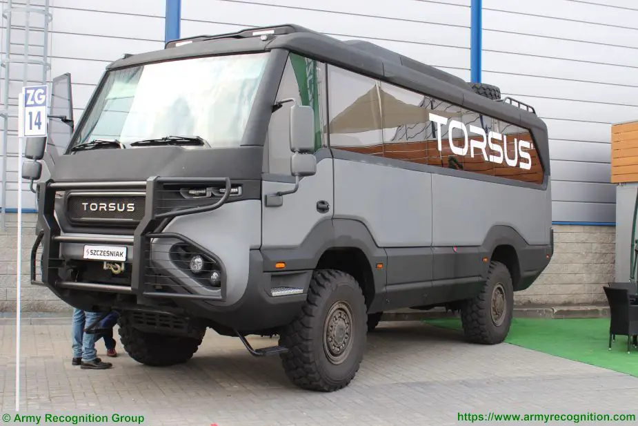 MSPO 2018 SZCZĘŚNIAK unveils Torsus armored bus