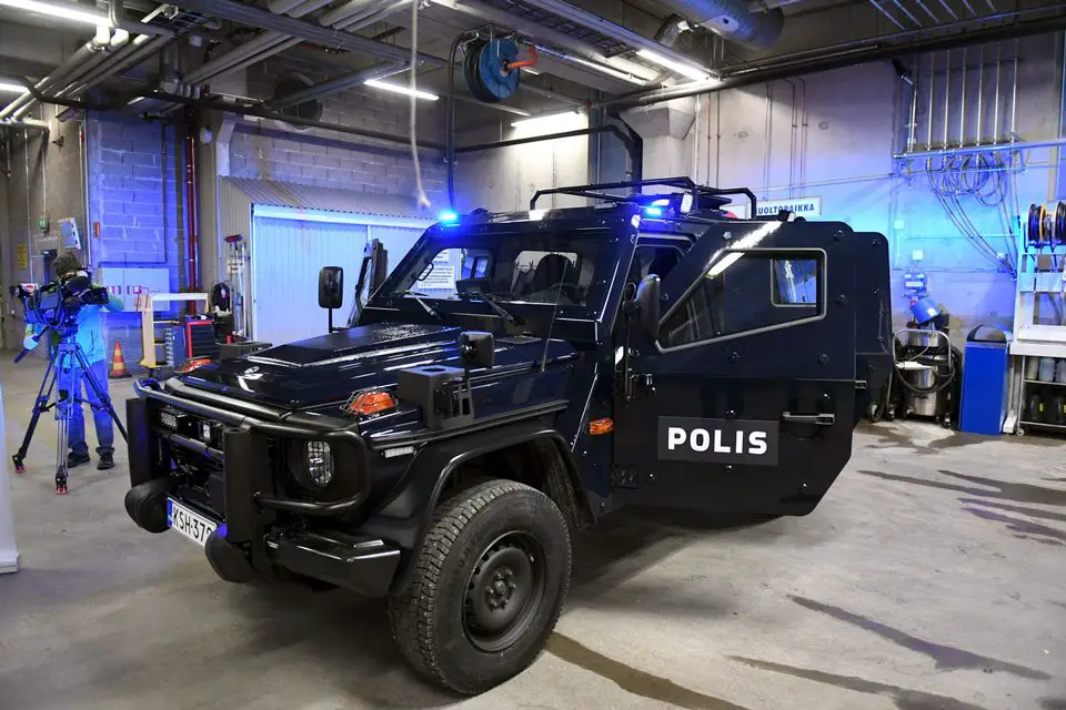Finnish police to use Mercedes Benz G280 armoured vehicles