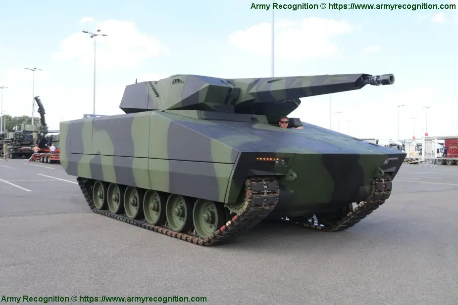 KF41 the four candidats to replace Czech BVP 2 IFV tracked armored 925 001