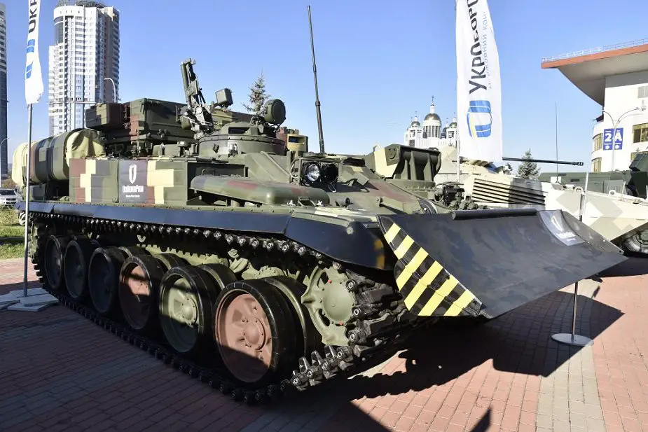 Ukraine has developed Lev ARV armored recovery vehicle based on T 72 tank 925 001