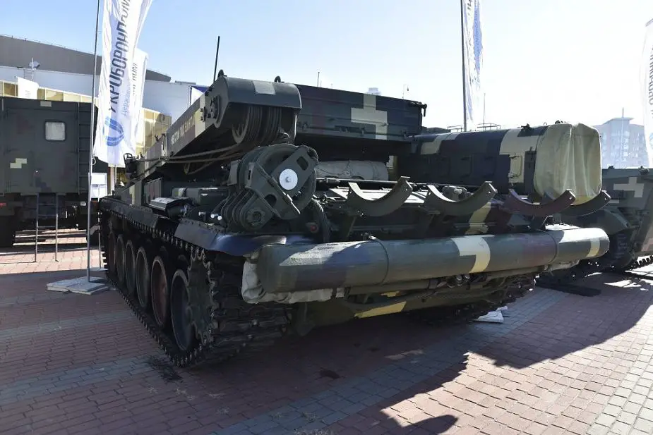 Ukraine has developed Lev ARV armored recovery vehicle based on T 72 tank 925 002