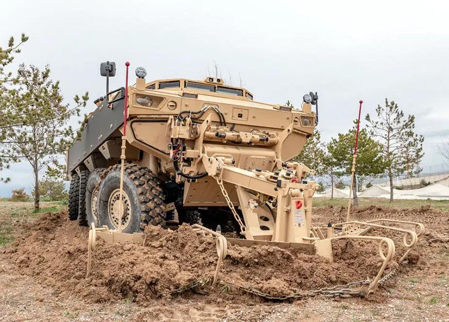 FNSS Reveals PARS III 8x8 Engineering Vehicle developed for Oman